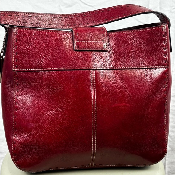 Fossil Oxblood Red Leather Shoulder Bag. Vintage 90s - Picture 6 of 17